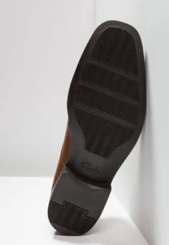 Clarks Tilden Walk - Veterschoenen - Dark Tan -Clarks 01f7015501494366855ce41e01118327