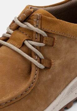 Clarks Trek Wally - Sneakers Laag - Green -Clarks 025f4400a7294f2c92159aaaebfde505