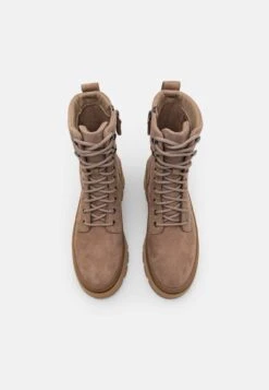 Clarks Orianna Hike - Enkellaarsjes Met Plateauzool - Pebble 11 Clarks Orianna Hike - Enkellaarsjes Met Plateauzool - Pebble -Clarks 042a30a22af74494876f758248f7d83e