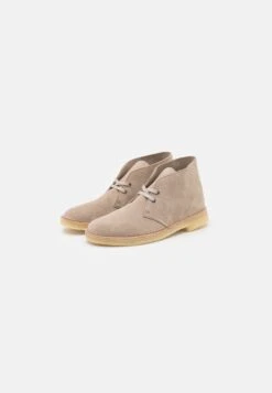 Clarks Originals Desert Boot - Sportieve Veterschoenen - Sand -Clarks 04e0baa819d1412aa408d6aca85cf032