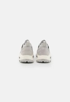 Clarks Atltrekknit Wp - Sneakers Laag - Light Grey Combi -Clarks 13d1ab282726405c990272f084d58d44