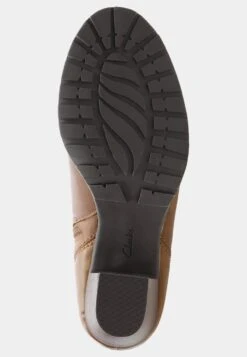 Clarks Verona Trish - Korte Laarzen -Brown -Clarks 1b4f9cd707154cde9ff0036c36c95058