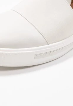 Maui Step - Instappers - White -Clarks 1fea4ce8d372421e8a920cde8695d35b