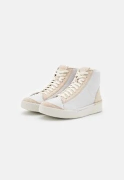 Clarks Craftcup Rise - Sneakers Hoog - White Combination -Clarks 2fd6dd2ddeee4baf915fdfe38fe9bb18