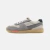 Clarks Originals Torrun - Sneakers Laag - Grey/White -Clarks 3b46a2b05822422687437c70bcd365c7