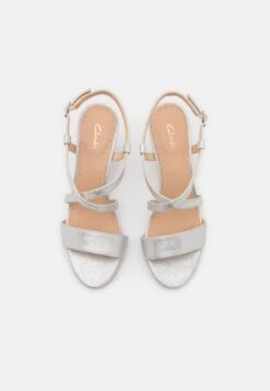 Clarks Amali Buckle - Sandalen Met Hoge Hak - Silver Metallic -Clarks 3c9652219d6d495b88735de6c995cd7c
