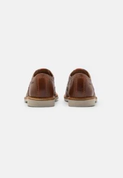 Clarks Atticus Limit - Sportieve Veterschoenen - Dark Tan -Clarks 3e67335e88d5477ab920e9ec34517e69
