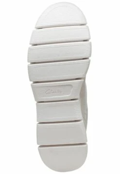 Clarks Sneakers Laag - White Leather -Clarks 58a0733b51904a9b9b1699a1cd77ad7a