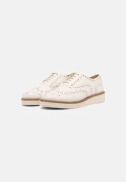 Clarks Baille Brogue - Veterschoenen - White -Clarks 58b0a4335bb74eb09aad18d42c5c5a8e