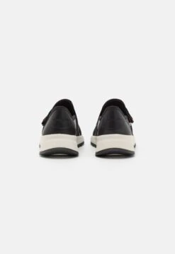 Clarks Dashlite Strap - Sneakers Laag - Black 11 Clarks Dashlite Strap - Sneakers Laag - Black -Clarks 5d7fd359abeb49ec9ec163c0f9deb2a8