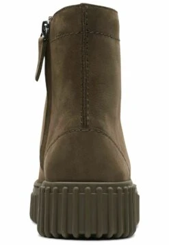 Clarks Enkellaarsjes Met Plateauzool - Dark Olive Nub -Clarks 6396be31ecba45d08d5bf89c69071887