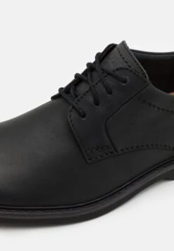 Clarks Atticus Lace - Veterschoenen - Black -Clarks 6cc924699fec4a14a7f9cff55086ddfd