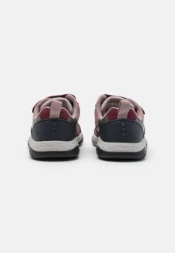 Clarks Steggystride- Sneakers Laag - Berry -Clarks 7512683414f045d0bc94b92633410687
