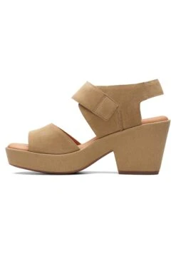 Clarks Kimmeihi Strap-D - Sandalen Met Plateauzool - Beige