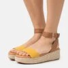 Clarks Kimmei Ivy - Sandalen Met Plateauzool - Dark Tan Combi