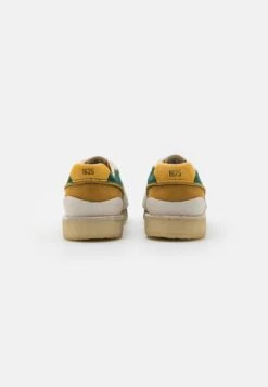 Clarks Originals Torrun - Sneakers Laag - Brown/Orange 10 Clarks Originals Torrun - Sneakers Laag - Brown/Orange -Clarks 82395eb496a144d28dcada5dbe59b9d7