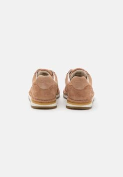 Clarks Craftrun- Sneakers Laag - Warm Beige -Clarks 9e76e1d7219b46c58a58315f72473954