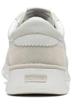 Clarks Sneakers Laag - White Leather -Clarks a98c53c4b1674541ba4e5e8a452c1a8b