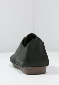 Clarks Janey Mae - Sportieve Veterschoenen - Black -Clarks aa99759167534906a5a0a52df12870ea