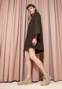 Clarks Originals Desert Boot - Sportieve Veterschoenen - Sand -Clarks ae837bba2f304059825a0b6833b27bff