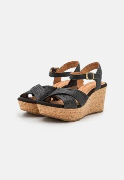 Clarks Elleri Plum - Sandalen Met Plateauzool - Black 10 Clarks Elleri Plum - Sandalen Met Plateauzool - Black -Clarks b0573dd51ccd4f668db810bf4b7ca3ec