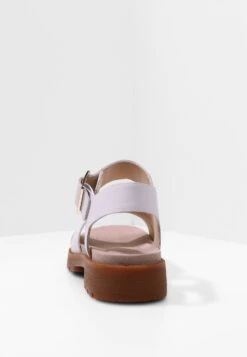 Clarks Sandalen - Weißes Leder -Clarks c024f22768ff4699a00e4cfe891a3749