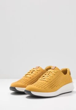 Rio Tie - Sneakers Laag - Yellow -Clarks c2bd0228d449441f95ee6cd65fd44aec