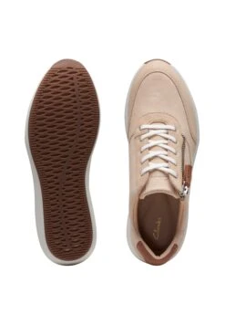 Clarks Sneakers Laag - Off White -Clarks c8ed66171a67416591d3a5f2afbbba22