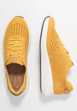 Rio Tie - Sneakers Laag - Yellow -Clarks ccebabaead3e43ff82aaccba45ad597d