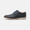 Clarks Atticus- Sportieve Veterschoenen - Navy -Clarks ce3e2b145068413f9bb408ba8cd1e73e