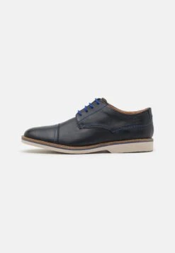 Clarks Atticus- Sportieve Veterschoenen - Navy