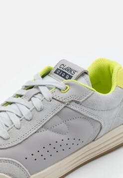 Clarks Cica 2.0 O Unisex- Sneakers Laag - Grey Combi -Clarks d088168fce7c45f0bfef668ef5dba106