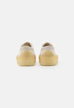 Clarks Originals Tor Hoop - Sneakers Laag - Off White -Clarks dc758c96f9104380beffa02a38b48bdc