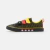 Clarks Pokemon Foxing Mist Unisex - Sneakers Laag - Black