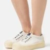 Clarks Originals Tor Hoop - Sneakers Laag - Off White