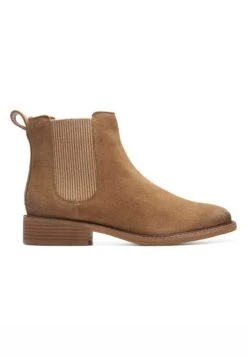 Clarks Cologne Arlo2 - Korte Laarzen - Dark Sand Suede -Clarks e1709e6c5f0d4c72b4ba72aea238c38b