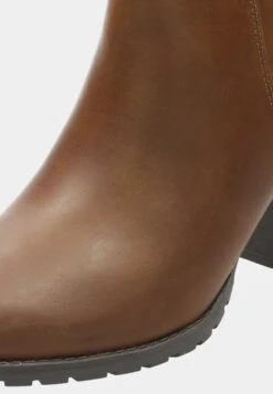 Clarks Verona Trish - Korte Laarzen -Brown -Clarks e37d20e9831342ec844c388cd1706f5b