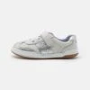 Clarks Fawn Family- Sneakers Laag - White Metallic -Clarks ef101063fa354d58ac7f4228ff36fcc5