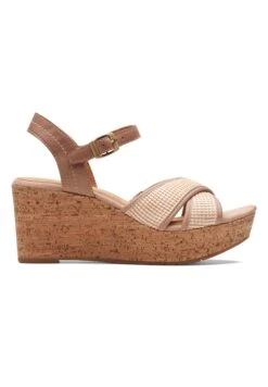 Clarks Elleri Plum - D - Sandalen Met Sleehak - Beige / Brown -Clarks f3c728ff503c44628ef29785e7d65a4b